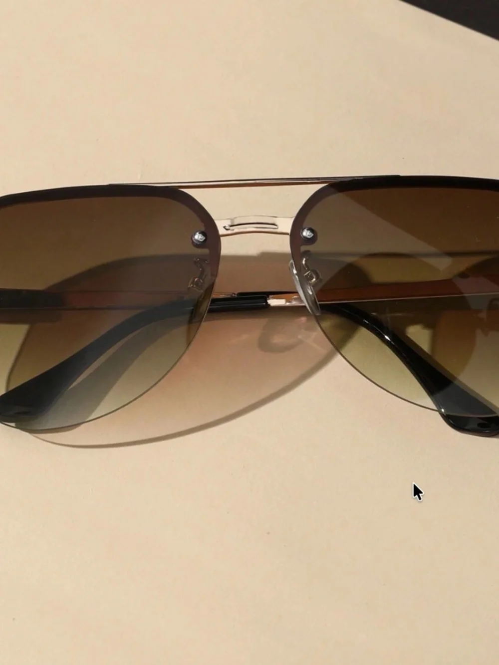 Ombre Lens Aviator Sunnies sunglasses